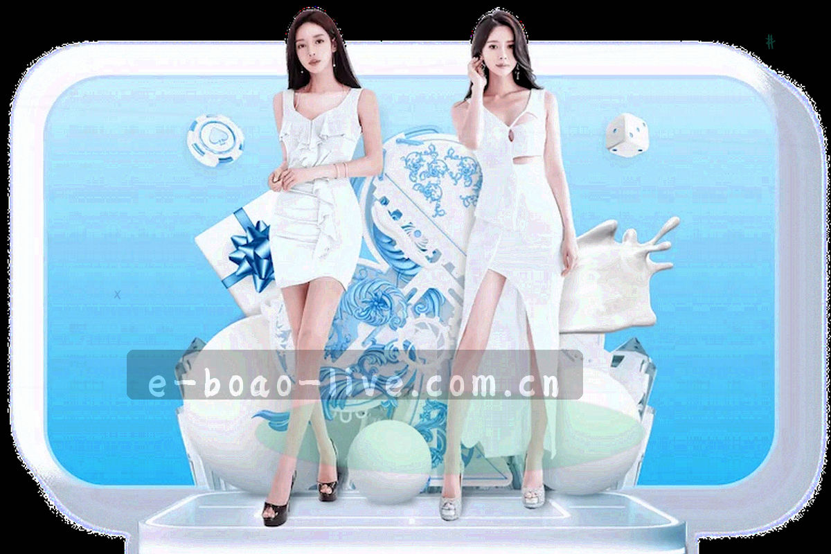 球门与球网局部特写，光线从侧后方打来